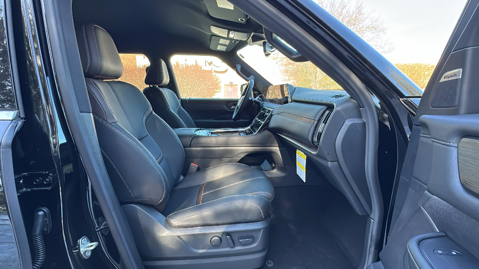 New 2026 Nissan Armada SL image 8