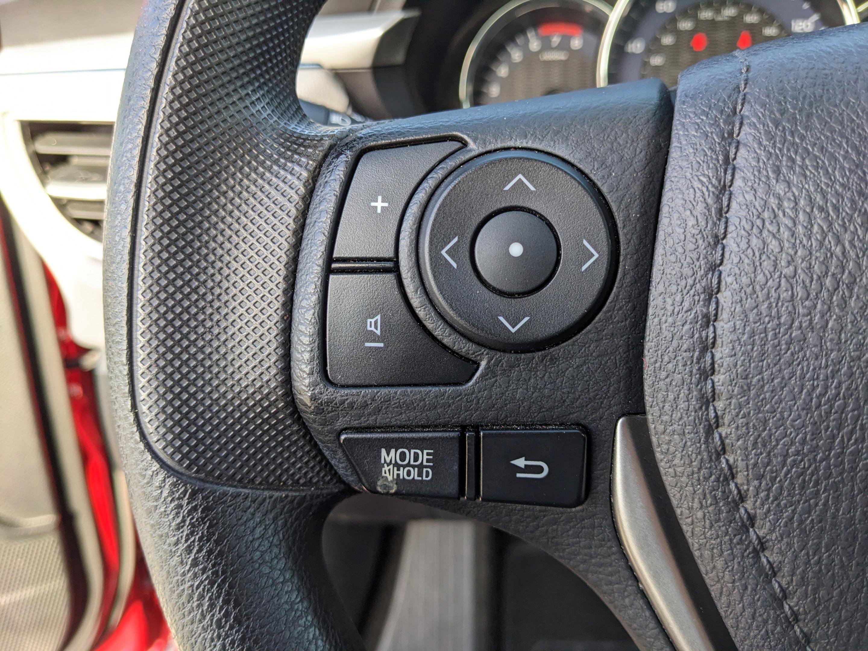 Used 2016 Toyota Corolla LE image 35