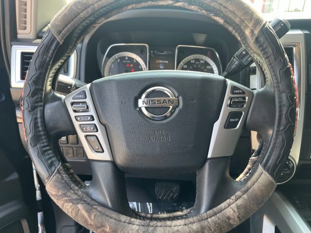 Used 2018 Nissan Titan SV w/ SV Convenience Package AWD/4WD image 13