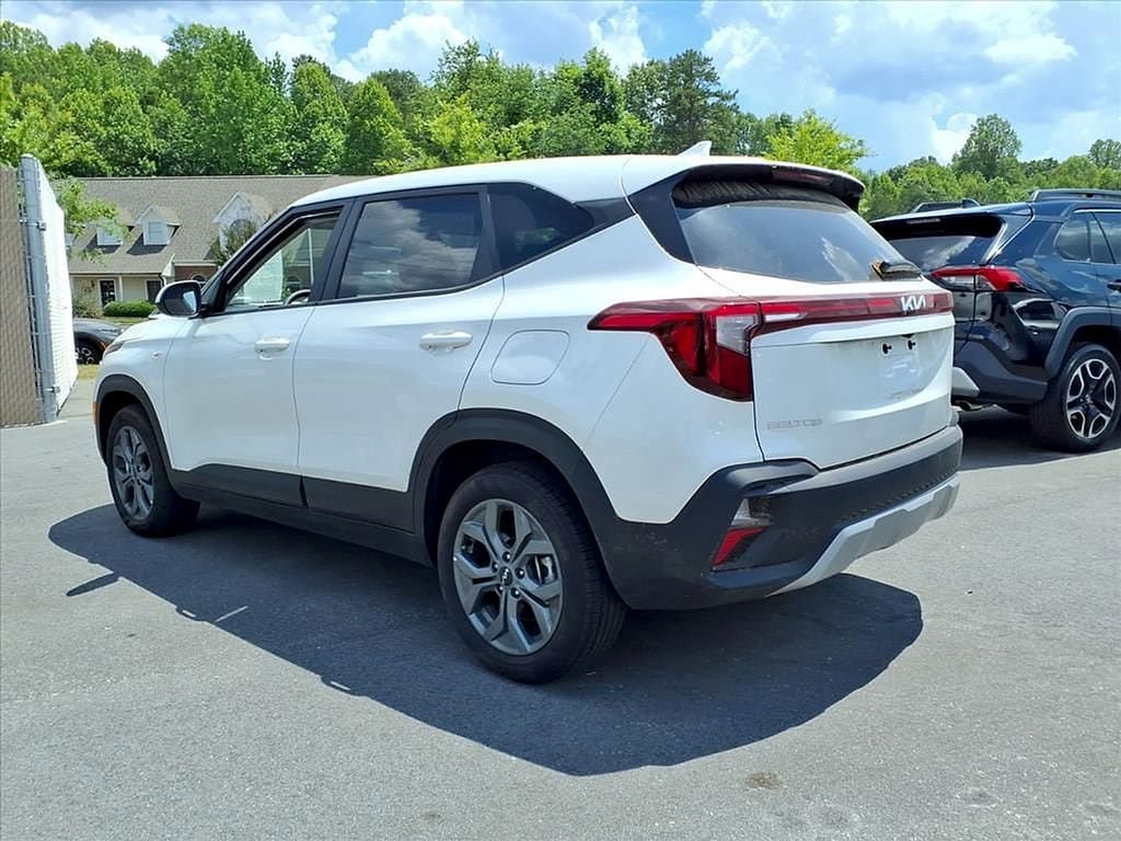Used 2025 Kia Seltos LX AWD/4WD image 21