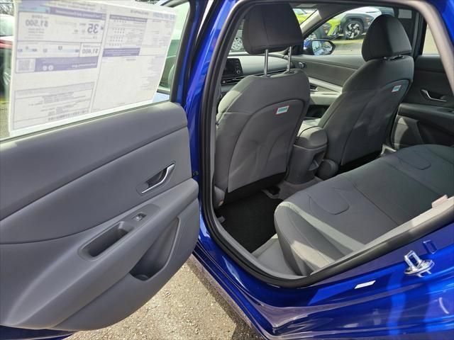 New 2026 Hyundai Elantra SE FWD image 13