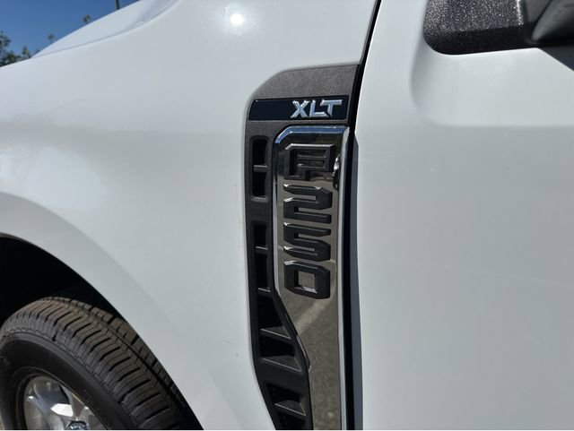 New 2026 Ford F250 XLT w/ F-250 >10K GVWR Package image 16