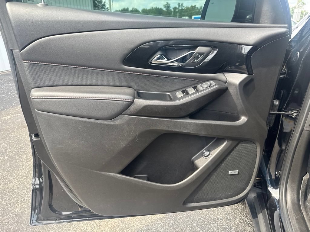 Used 2023 Chevrolet Traverse RS w/ LPO, Floor Liner Package FWD image 14