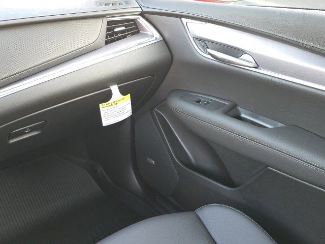 New 2025 Cadillac XT5 Luxury w/ LPO, Floor Liner Package image 21