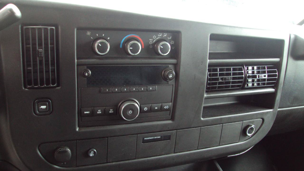 Used 2014 Chevrolet Express 1500 AWD image 24