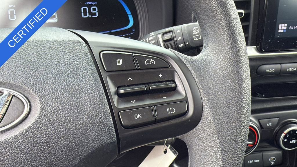 Used 2023 Hyundai Venue SE image 21