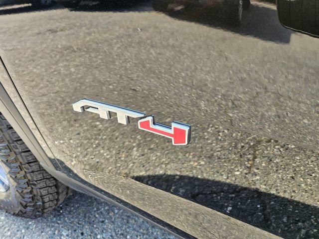 New 2026 GMC Acadia AT4 w/ Luxury Package AWD/4WD image 10