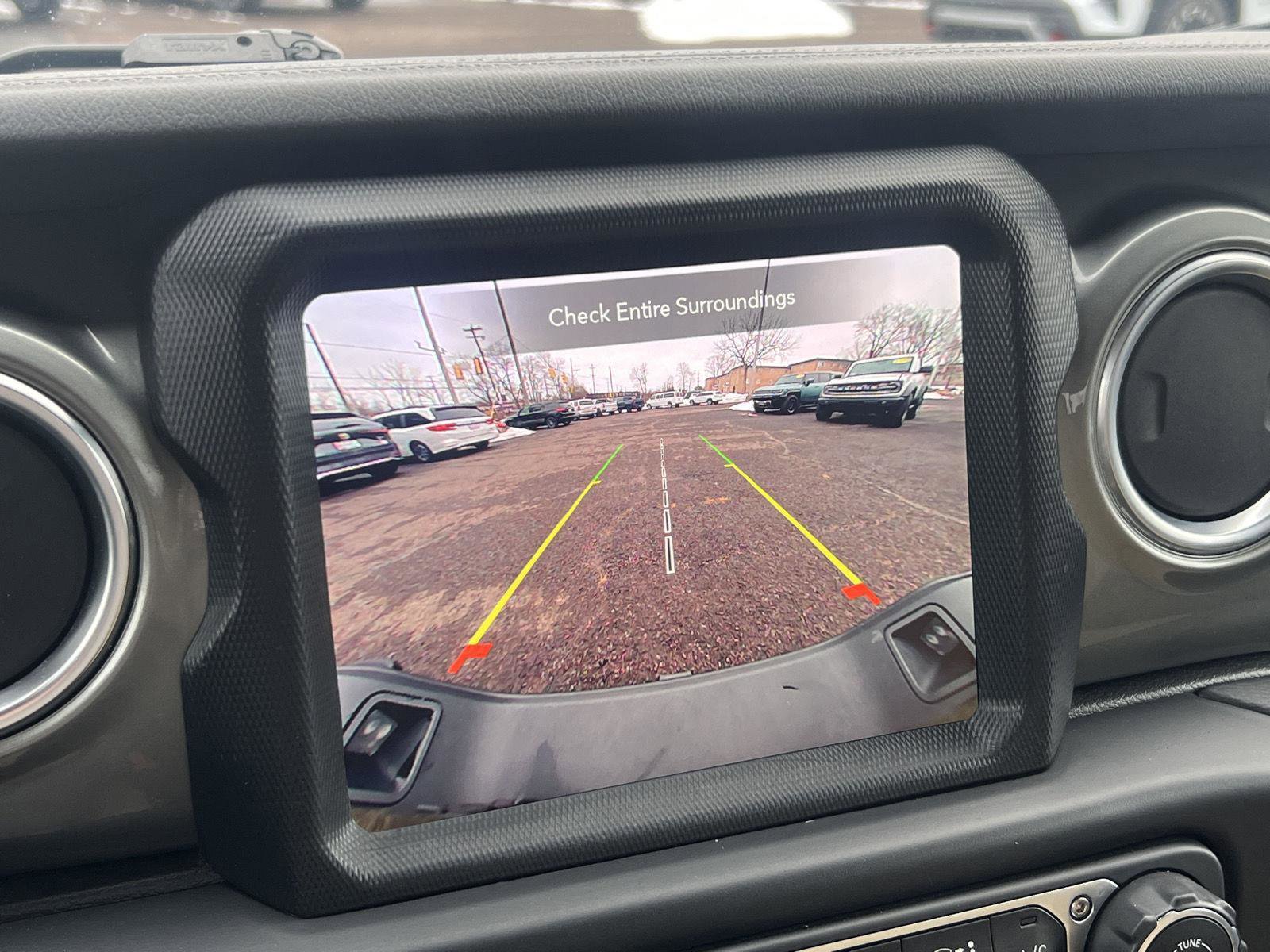 Used 2021 Jeep Gladiator Overland image 26