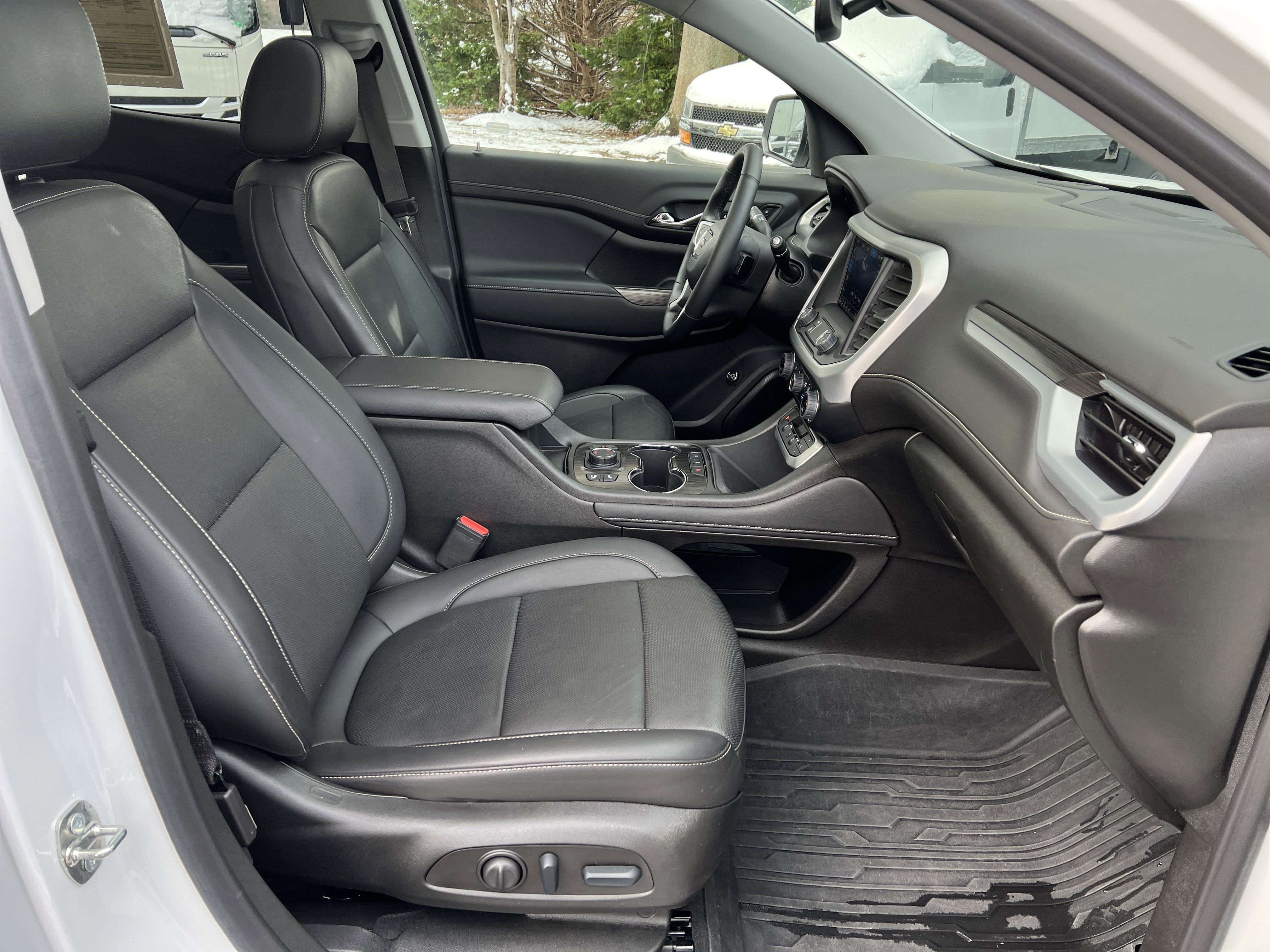 Certified 2023 GMC Acadia SLT w/ Elevation Edition image 34