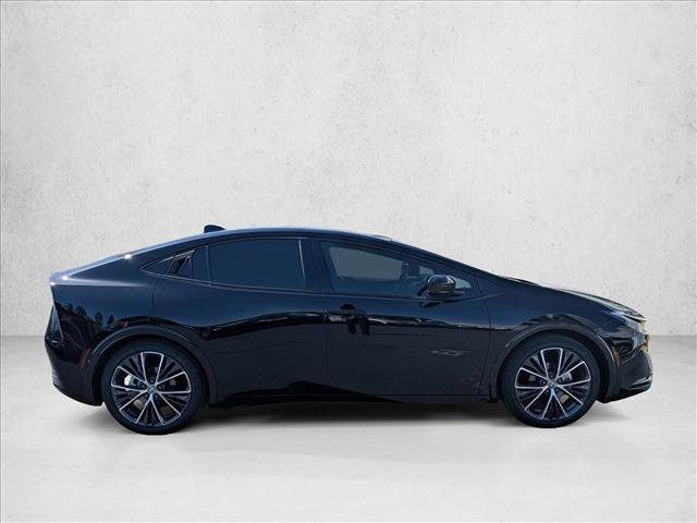 Used 2026 Toyota Prius XLE FWD image 4