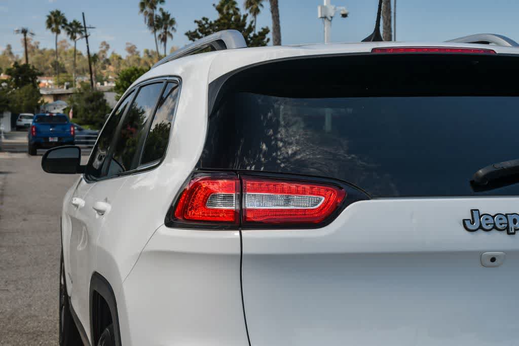 Used 2016 Jeep Cherokee Latitude w/ Comfort/Convenience Group FWD image 6