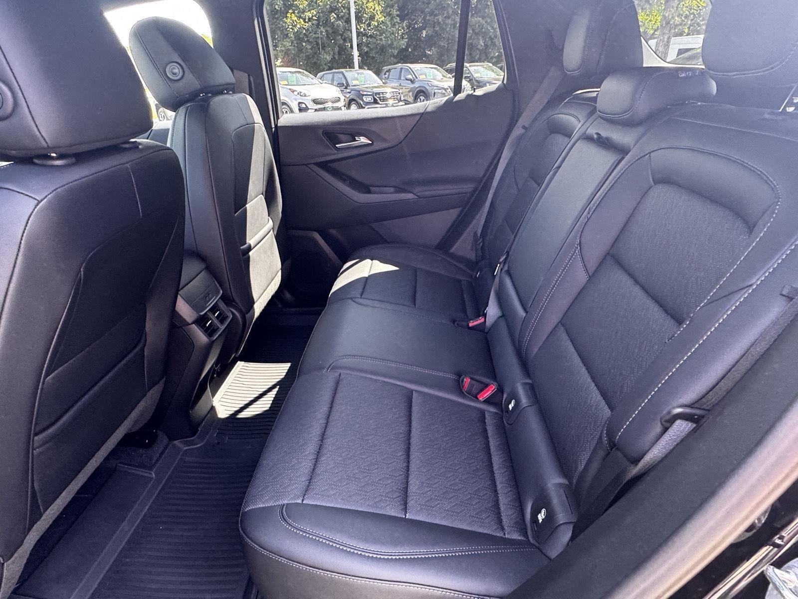 Used 2026 Chevrolet Equinox LT w/ Convenience Package II AWD/4WD image 50