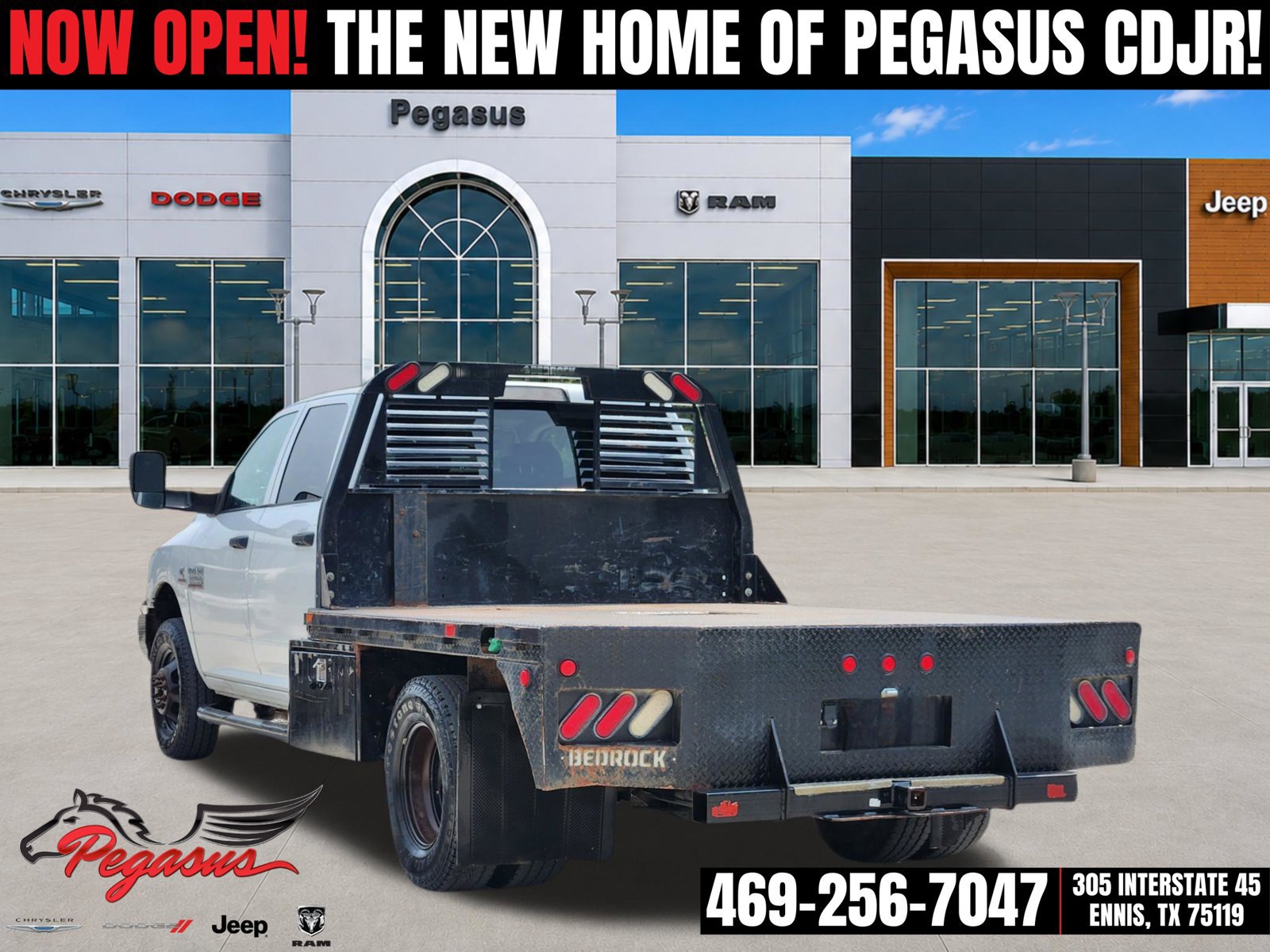 Used 2018 RAM 3500 Tradesman w/ Chrome Appearance Group AWD/4WD image 4