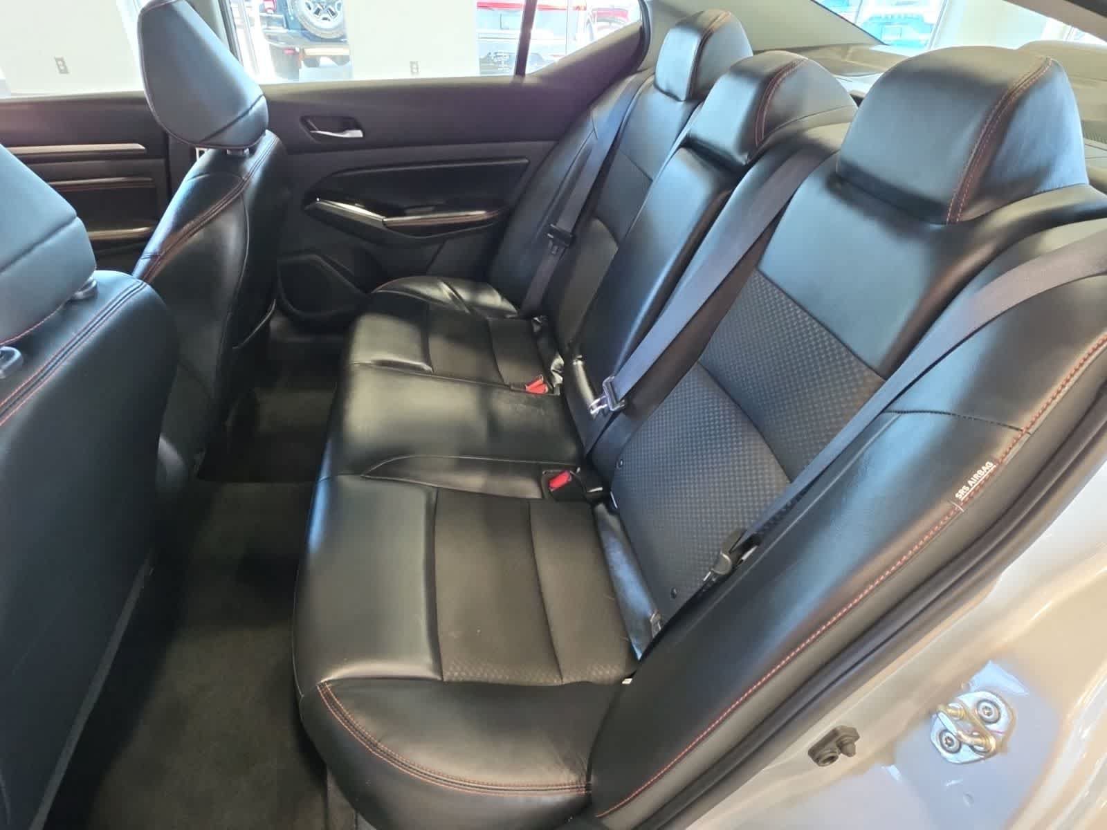 Used 2023 Nissan Altima 2.5 SR FWD image 32