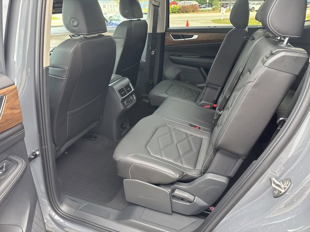 New 2026 Volkswagen Atlas SE image 24