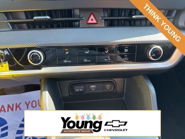 Used 2025 Kia Sportage LX image 21