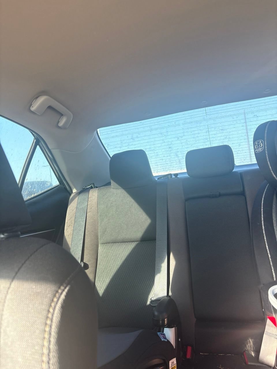 Used 2018 Toyota Corolla LE FWD image 15