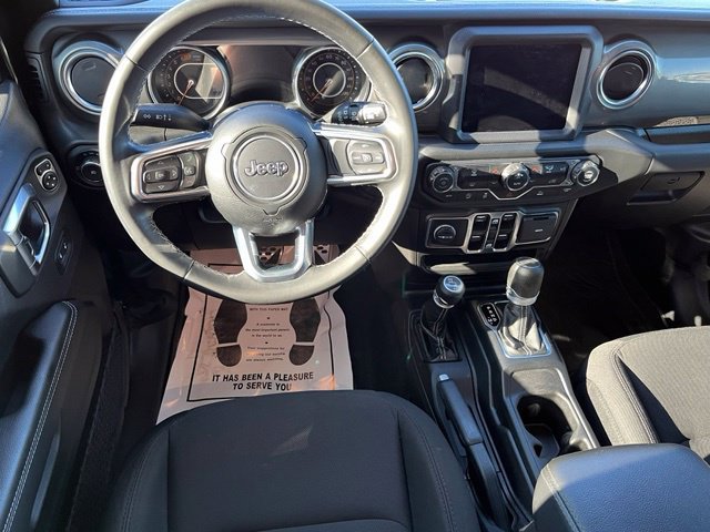 Used 2022 Jeep Wrangler Unlimited Sahara AWD/4WD image 21