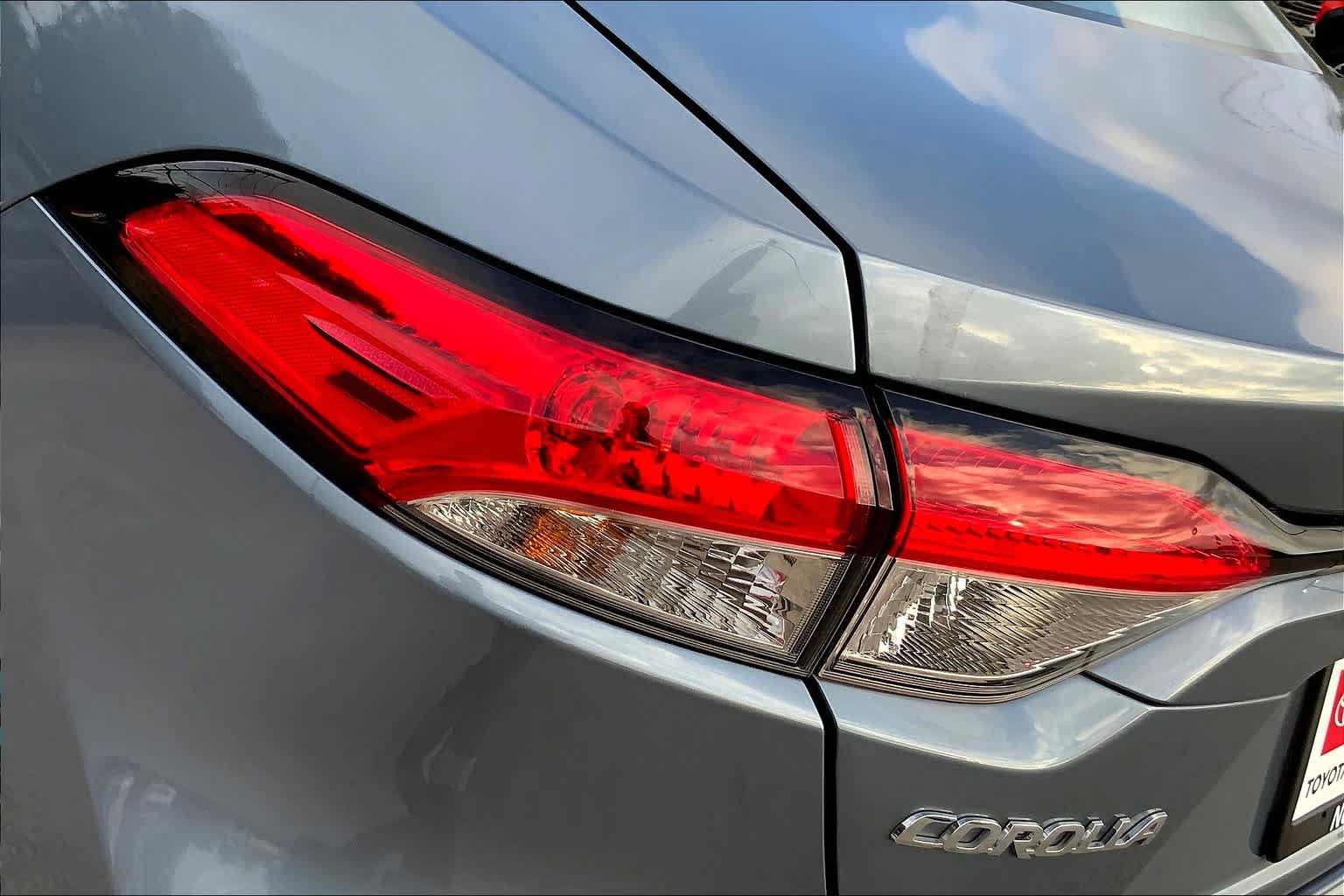 Used 2023 Toyota Corolla LE FWD image 28