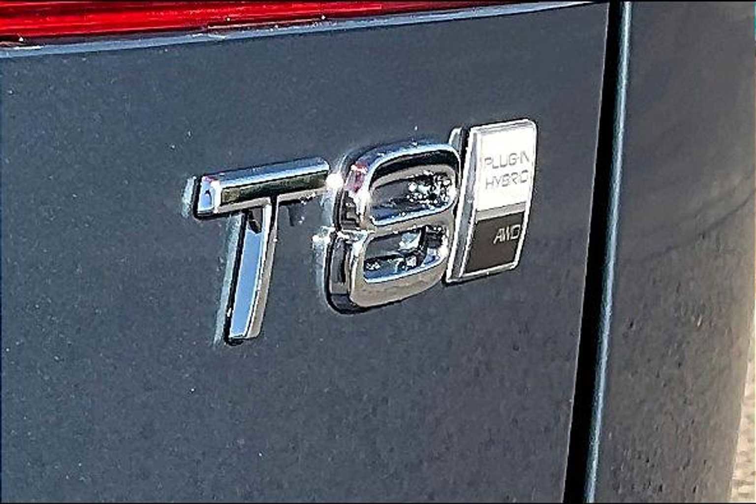 New 2026 Volvo XC60 T8 Plus w/ Climate Package image 26