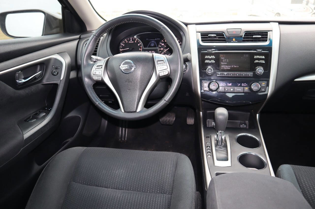 Used 2015 Nissan Altima 2.5 SV image 26