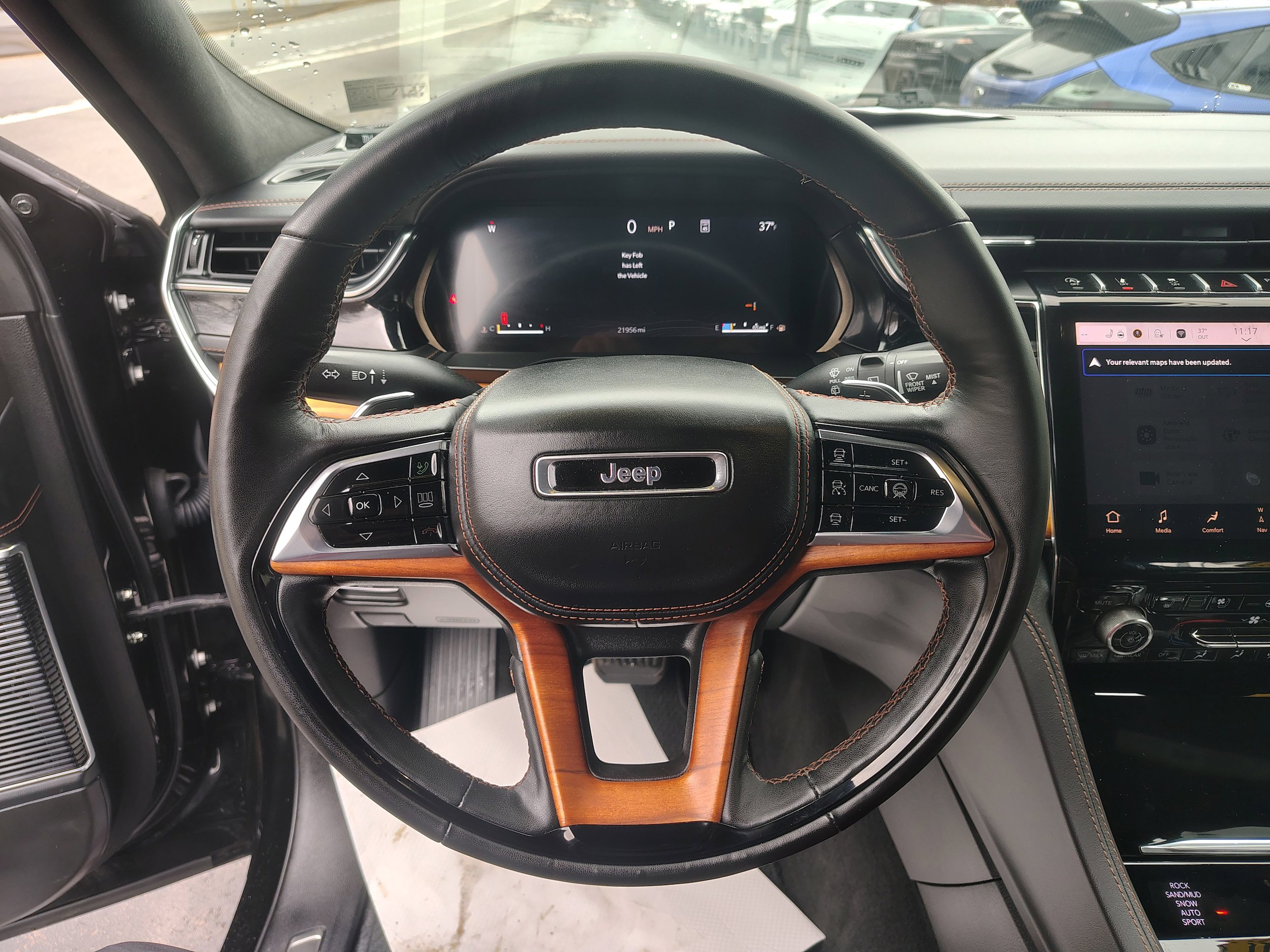 Certified 2024 Jeep Grand Cherokee Summit image 39
