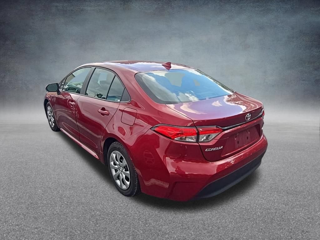 Used 2025 Toyota Corolla LE FWD image 4