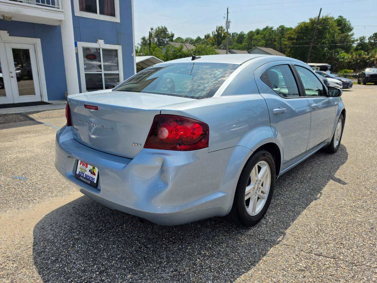 Used 2013 Dodge Avenger SXT FWD image 5