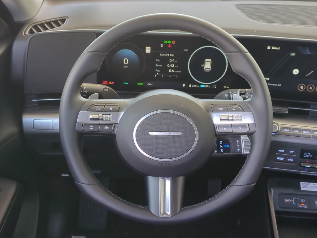Used 2025 Hyundai Kona SEL FWD image 17