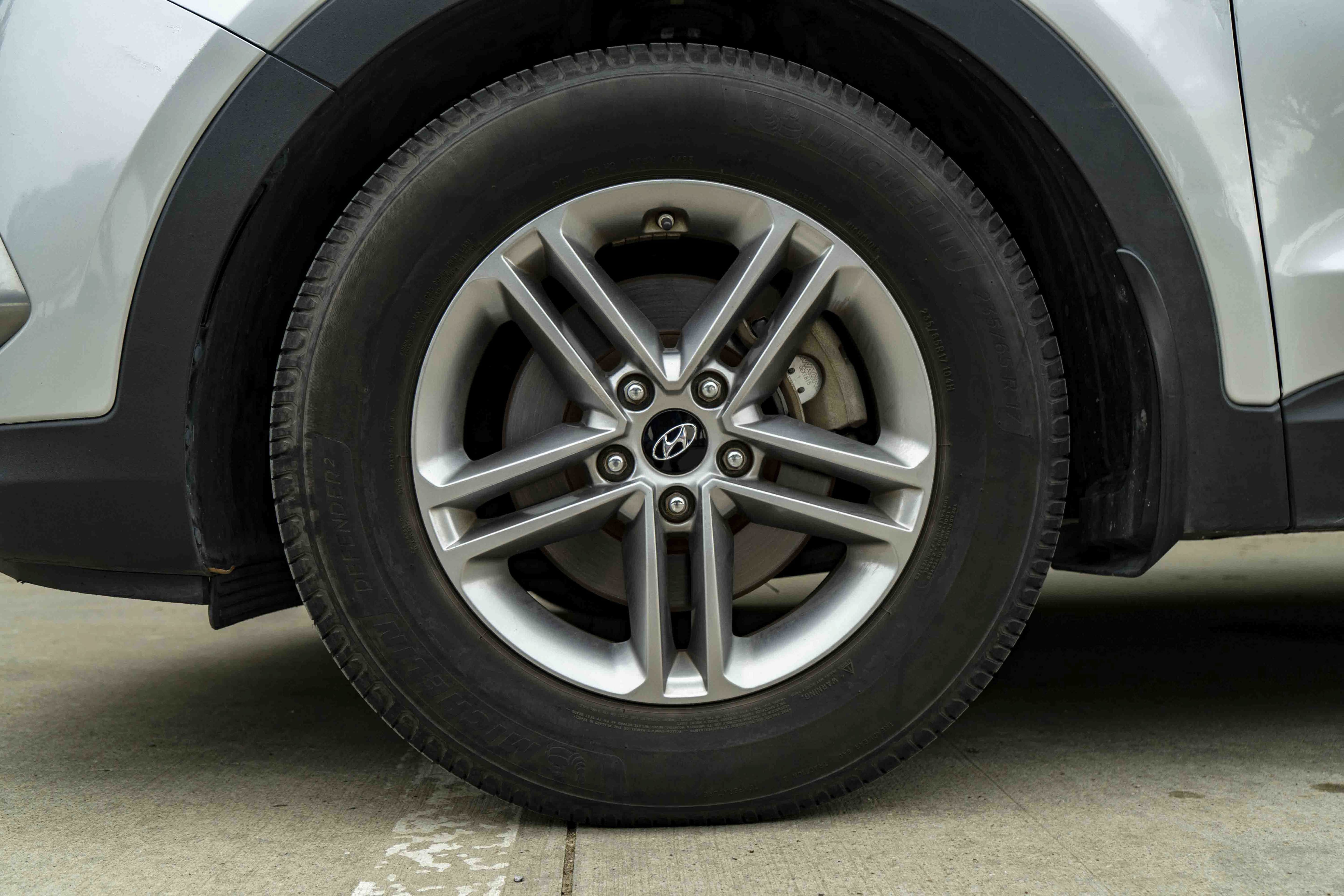 Used 2017 Hyundai Santa Fe Sport FWD image 14