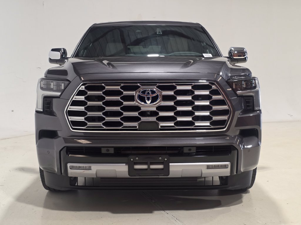 Used 2024 Toyota Sequoia Capstone AWD/4WD image 2