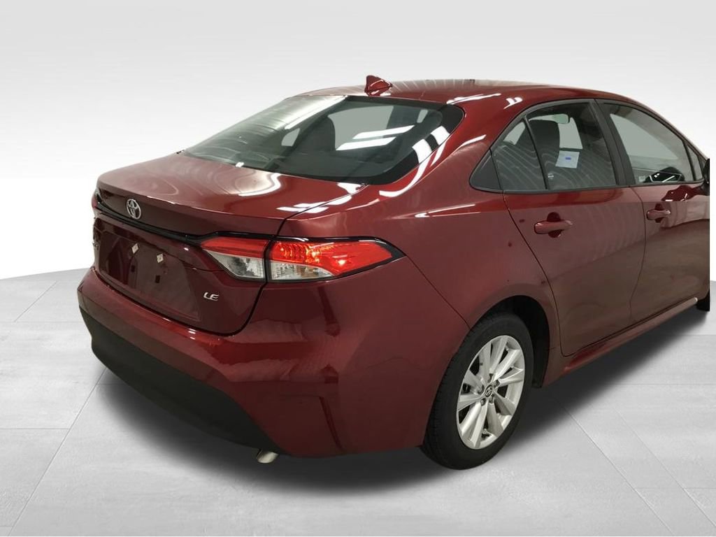 Used 2024 Toyota Corolla LE w/ LE Convenience Package image 30
