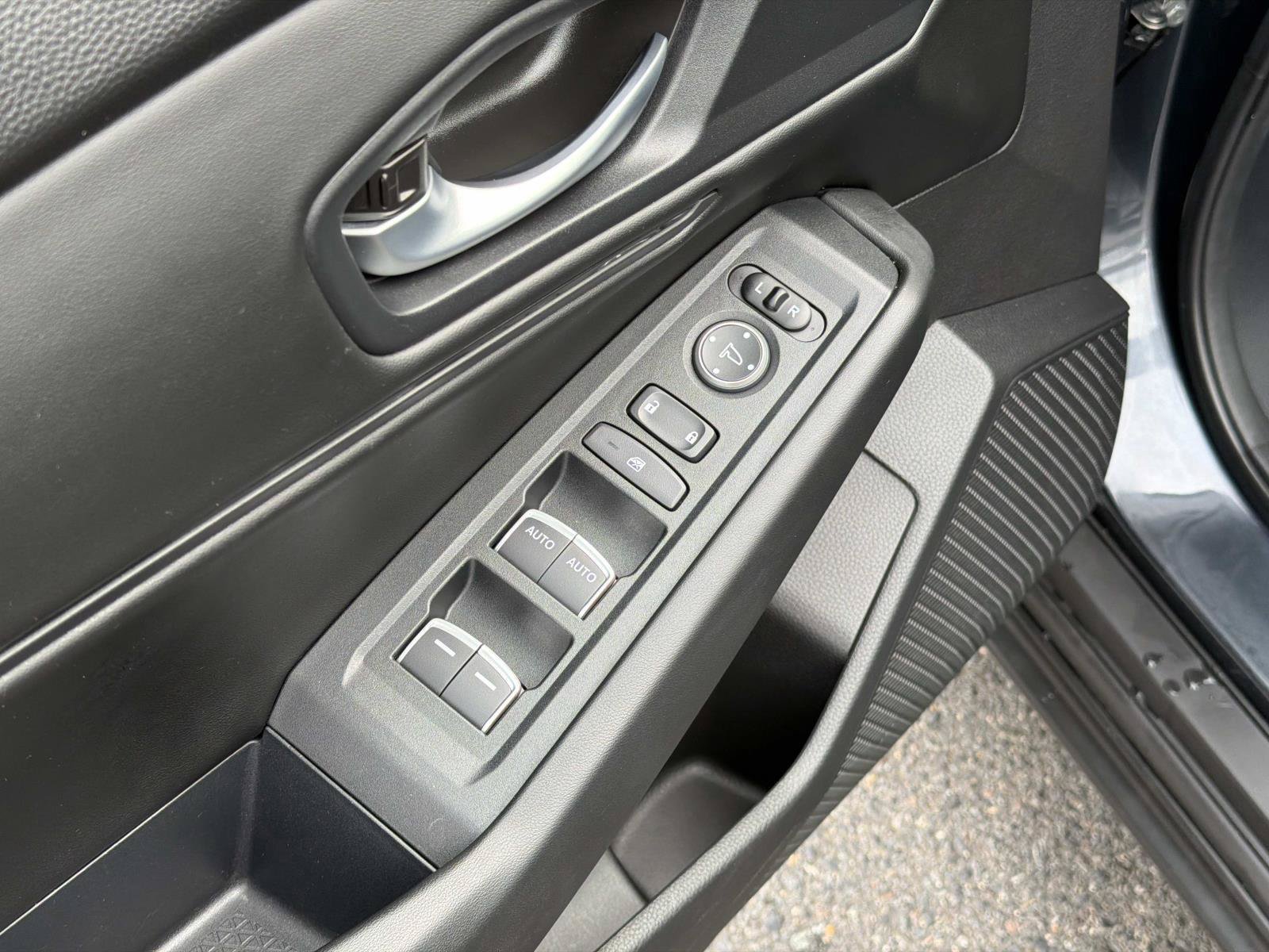 Used 2024 Honda Accord EX image 7