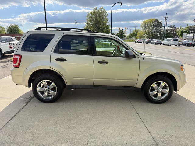 Used 2011 Ford Escape XLT w/ 203A Rapid Spec Order Code AWD/4WD image 4