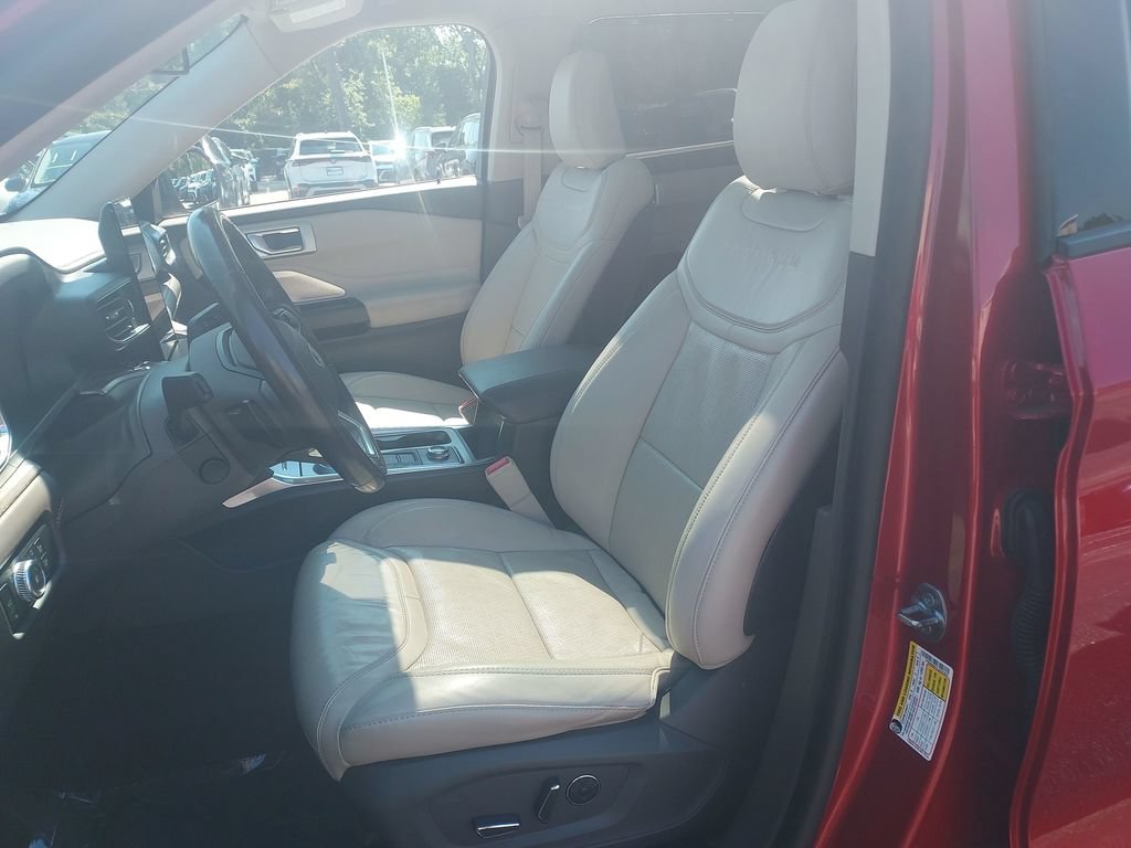 Used 2020 Ford Explorer Platinum w/ Premium Technology Package AWD/4WD image 34