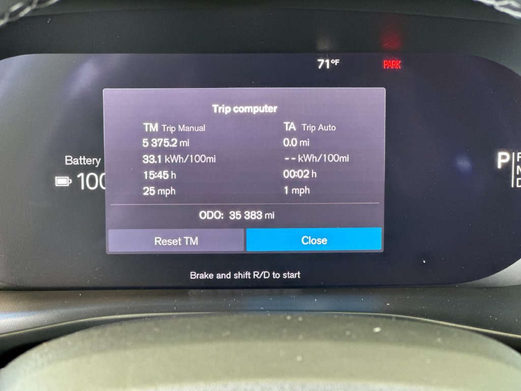 Certified 2023 Volvo XC40 Recharge Core w/ Protection Package Premier AWD/4WD image 26