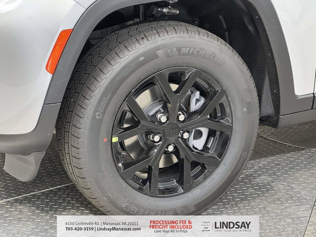 New 2026 Jeep Grand Cherokee Altitude AWD/4WD image 10