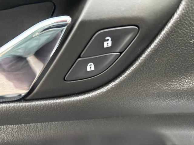 Used 2023 GMC Acadia SLE w/ Driver Convenience Package image 14