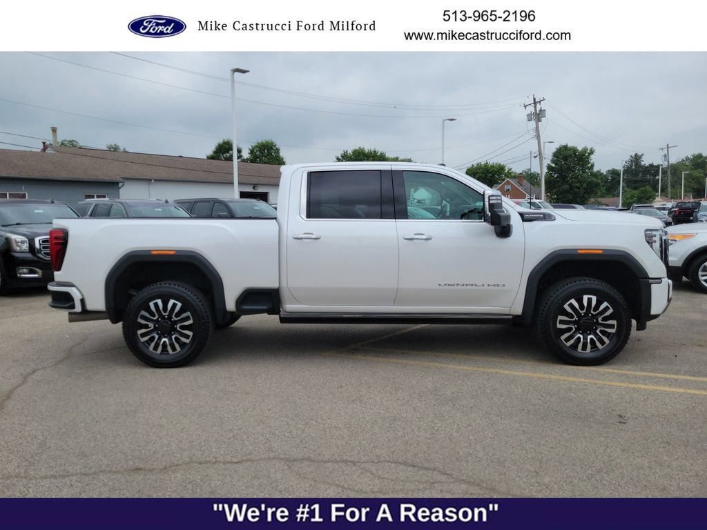 Used 2024 GMC Sierra 2500 Denali Ultimate AWD/4WD image 6