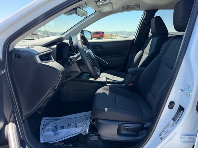 Certified 2026 Toyota Corolla Cross LE AWD/4WD image 14