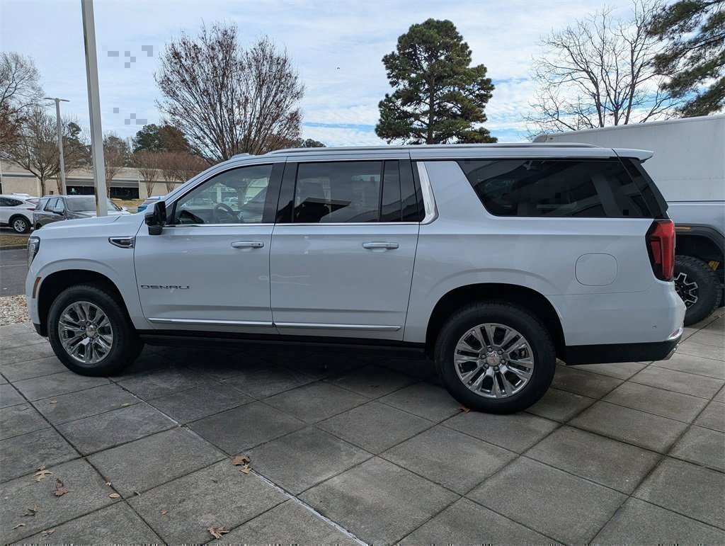 New 2026 GMC Yukon XL Denali w/ Sun & Power Step Package image 5