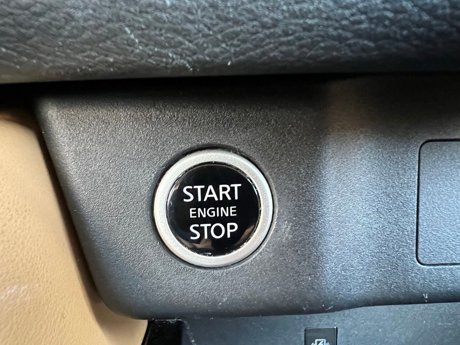 Used 2021 Nissan Rogue Platinum image 37