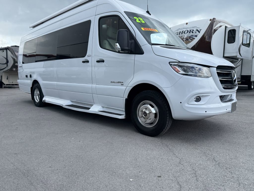 Used 2022 Mercedes-Benz Sprinter 3500 image 3