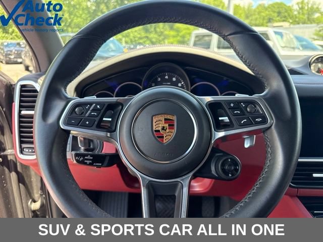 Used 2022 Porsche Cayenne AWD/4WD image 10