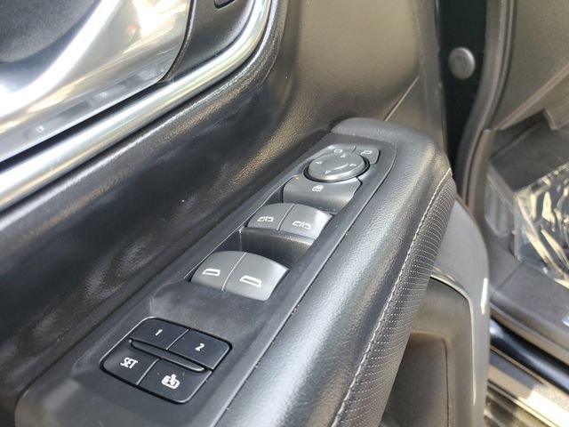 Used 2023 GMC Yukon XL SLT RWD image 17