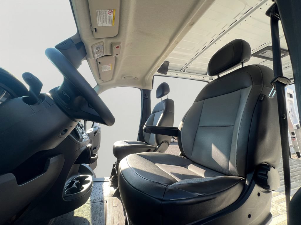 Used 2025 RAM ProMaster 2500 w/ Convenience Group FWD image 22