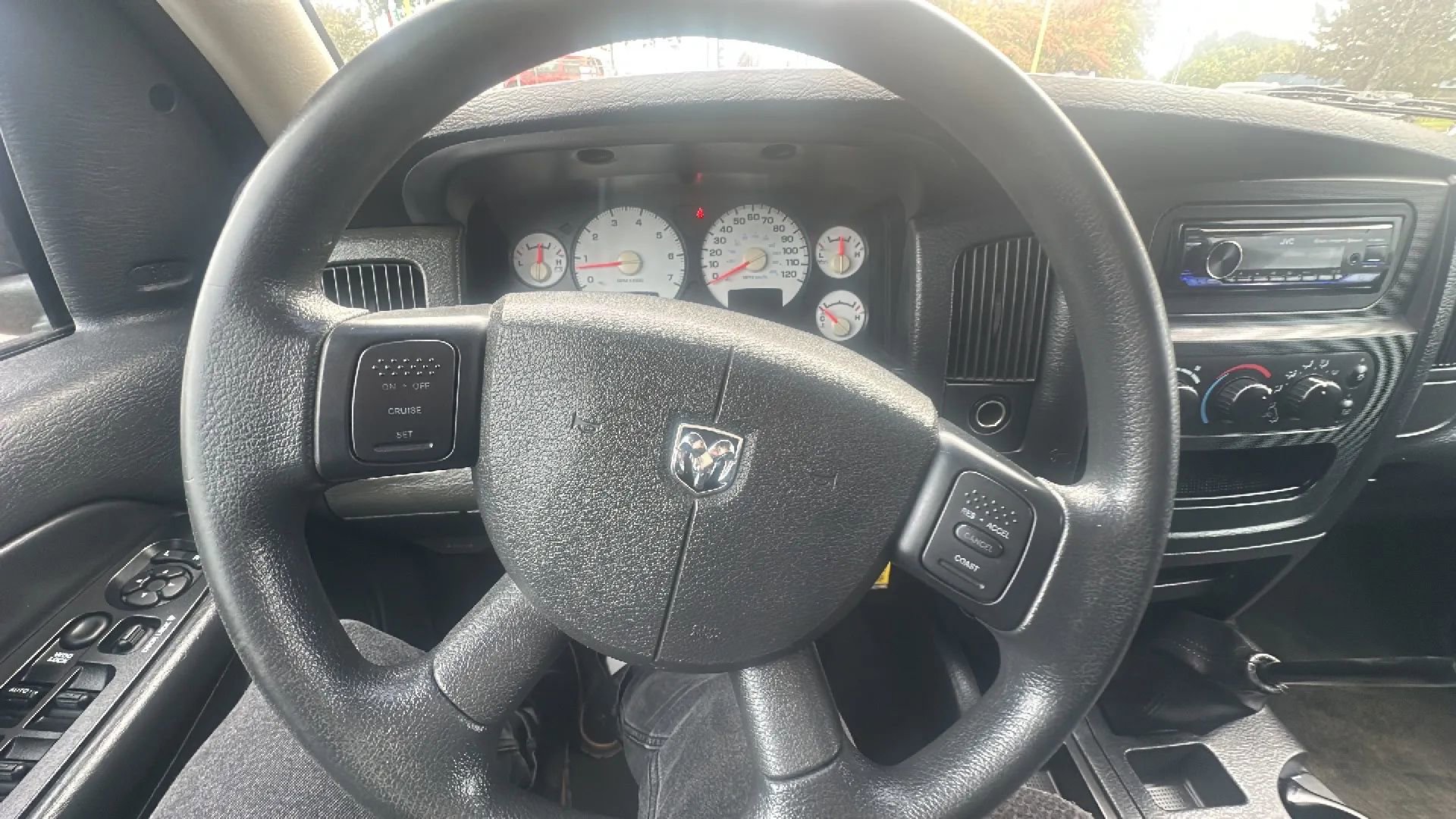 Used 2004 Dodge Ram 1500 Truck SLT image 16