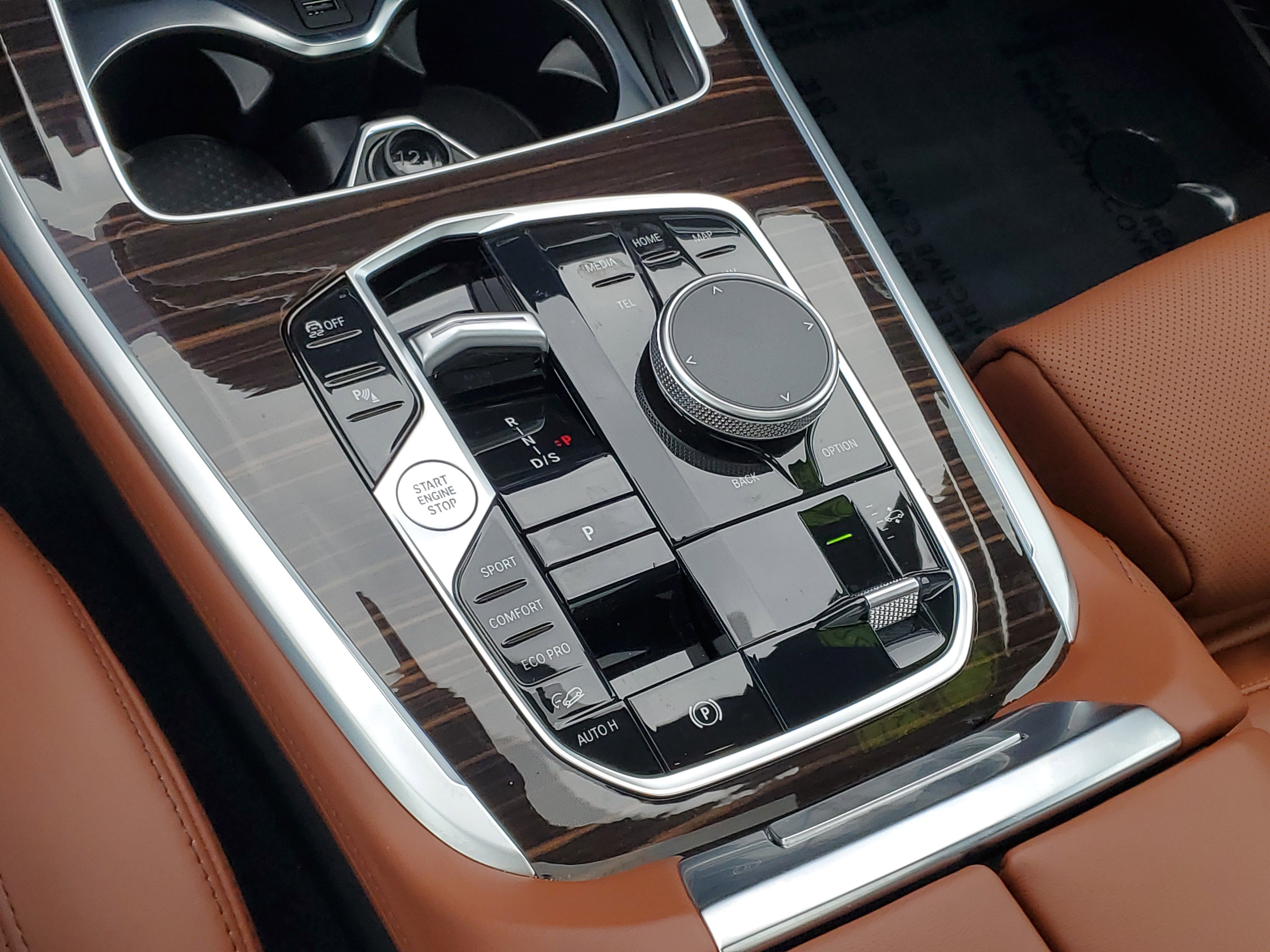 Certified 2025 BMW X7 xDrive40i w/ M Sport Package image 20