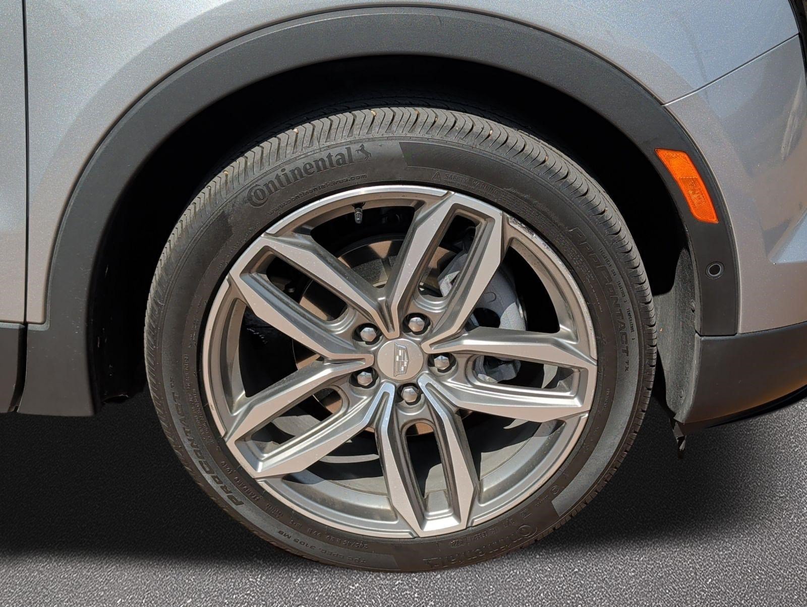 Used 2023 Cadillac XT4 Sport w/ Enhanced Visibility Package FWD image 7