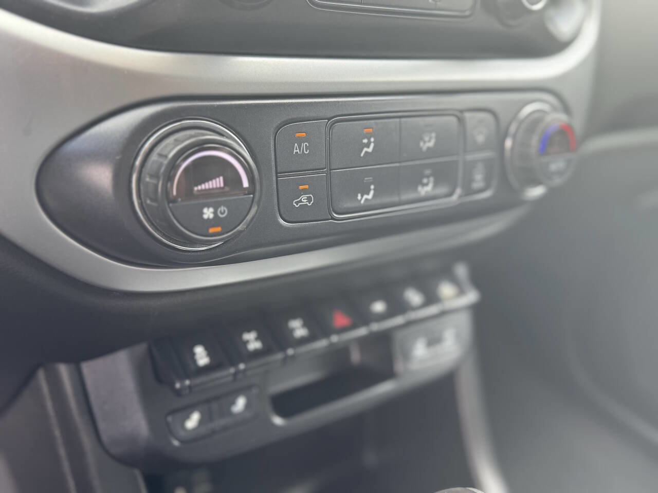 Used 2019 Chevrolet Colorado ZR2 image 17